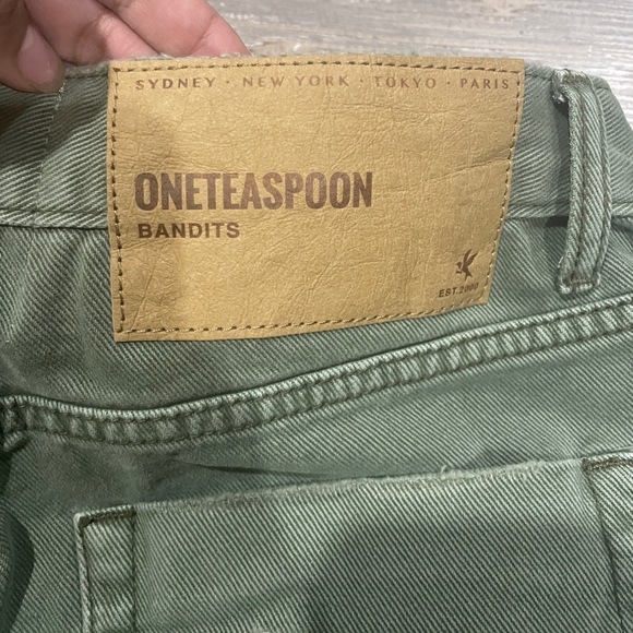 *** not for sale***New One Teaspoon Bandits super Khak shorts size 25 solid de - Picture 4 of 9